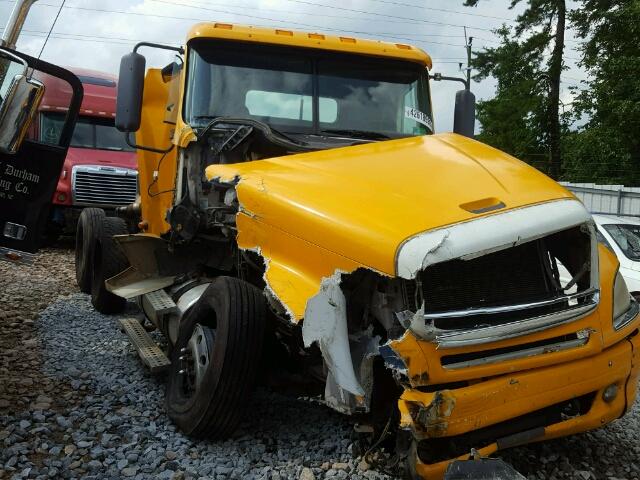 1FUJA6CG07LY66733 - 2007 FREIGHTLINER CONVENTION YELLOW photo 9