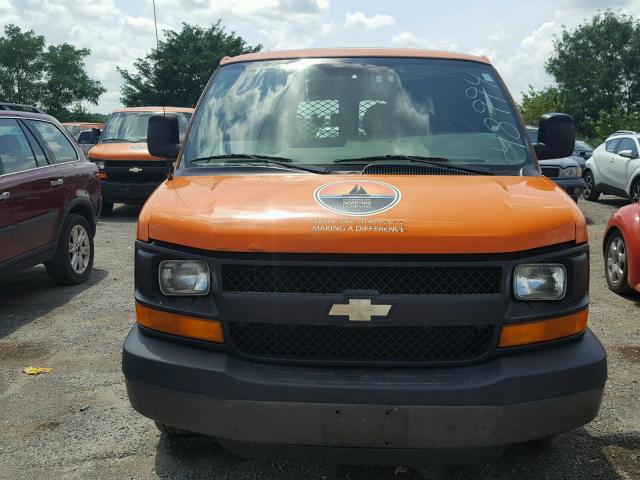 1GCFG15X971108641 - 2007 CHEVROLET EXPRESS G1 ORANGE photo 9