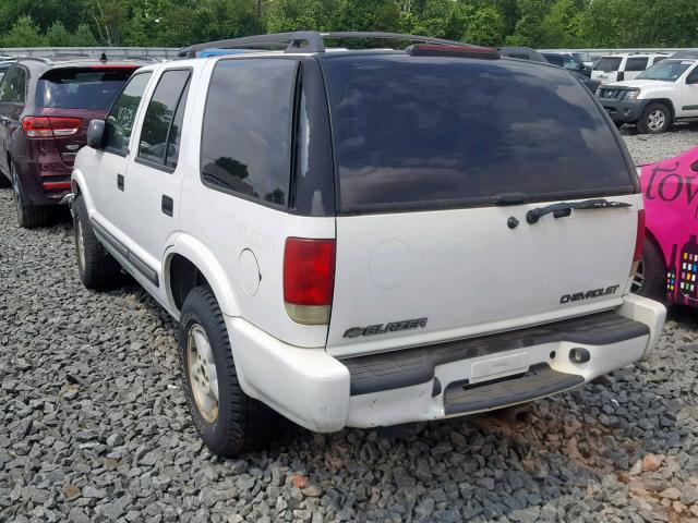 1GNDT13W51K246036 - 2001 CHEVROLET BLAZER WHITE photo 3