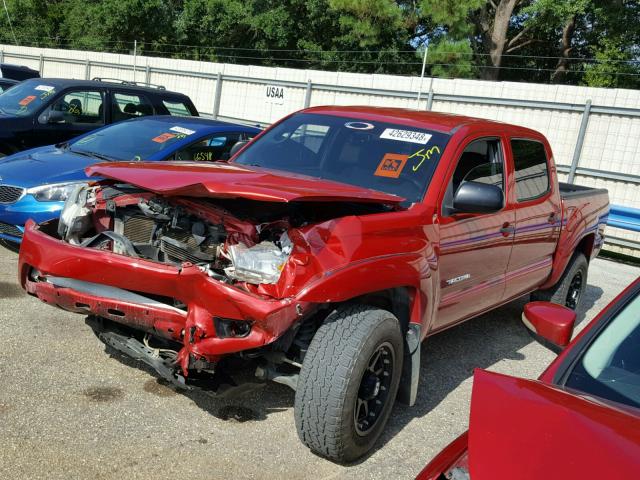 3TMLU4ENXDM126544 - 2013 TOYOTA TACOMA DOU RED photo 2