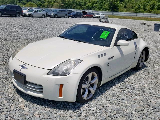 JN1AZ34DX6M331830 - 2006 NISSAN 350Z COUPE CREAM photo 2