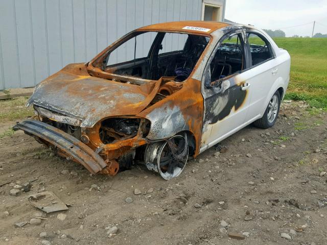 KL1TD5DE2BB221912 - 2011 CHEVROLET AVEO LS BURN photo 2