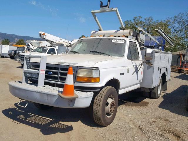 3FELF47G8VMA42787 - 1997 FORD F SUPER DU WHITE photo 2