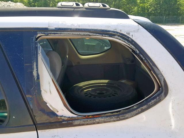 1GKDT13S252150039 - 2005 GMC ENVOY WHITE photo 9