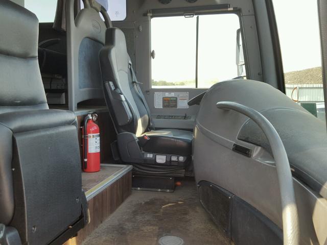 4UZFDGDV4FCGH9186 - 2017 CAIO MODELS3645 თეთრი ფოტო 5