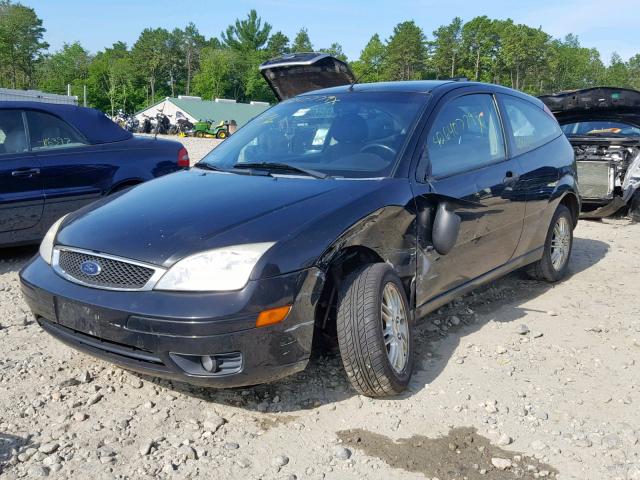 1FAHP31NX7W282722 - 2007 FORD FOCUS ZX3 BLACK photo 2