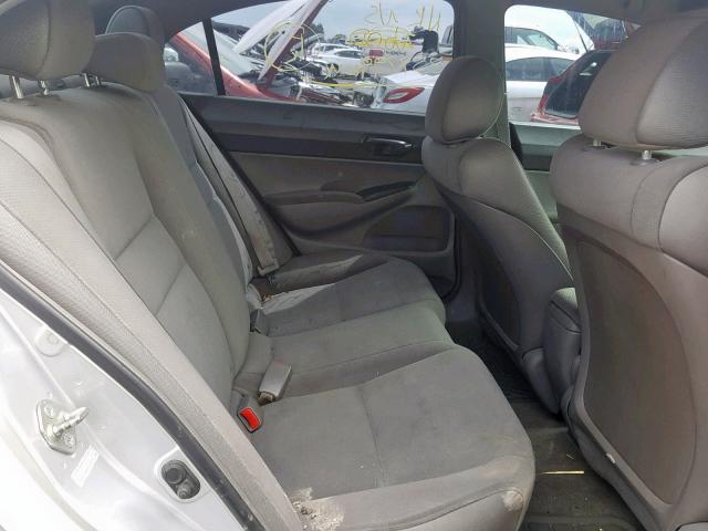 2HGFA16326H028788 - 2006 HONDA CIVIC DX V SILVER photo 6