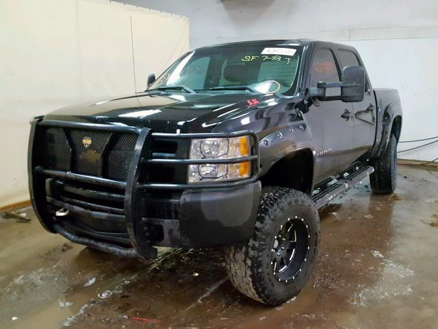 1GCPKPE77CF191277 - 2012 CHEVROLET SILVERADO BLACK photo 2