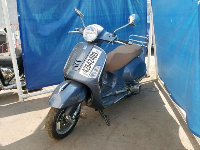 ZAPMA39L6J5100071 - 2018 VESPA GTS BLUE photo 2