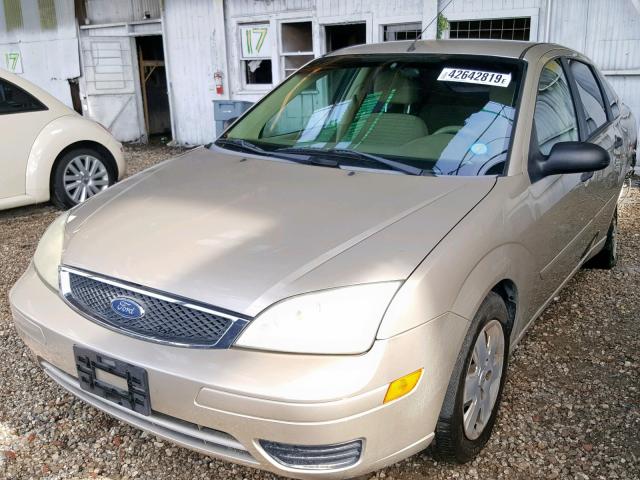 1FAHP34N36W210058 - 2006 FORD FOCUS ZX4 TAN photo 2