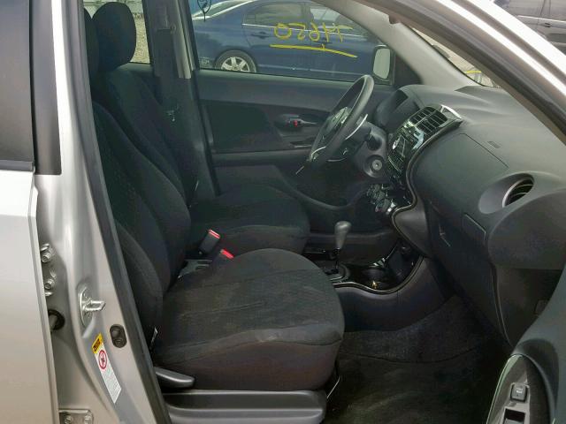 JTKKU10498J004777 - 2008 TOYOTA SCION XD SILVER photo 5