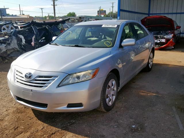 JTNBE46K473044680 - 2007 TOYOTA CAMRY NEW SILVER photo 2