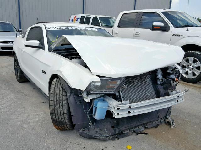 1ZVBP8CF3B5162484 - 2011 FORD MUSTANG GT WHITE photo 1