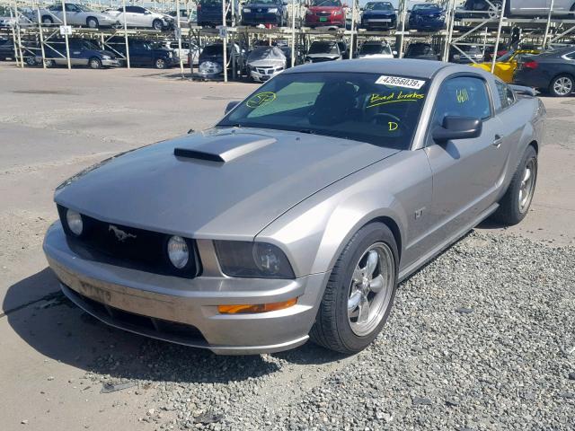 1ZVHT82HX85103871 - 2008 FORD MUSTANG GT SILVER photo 2