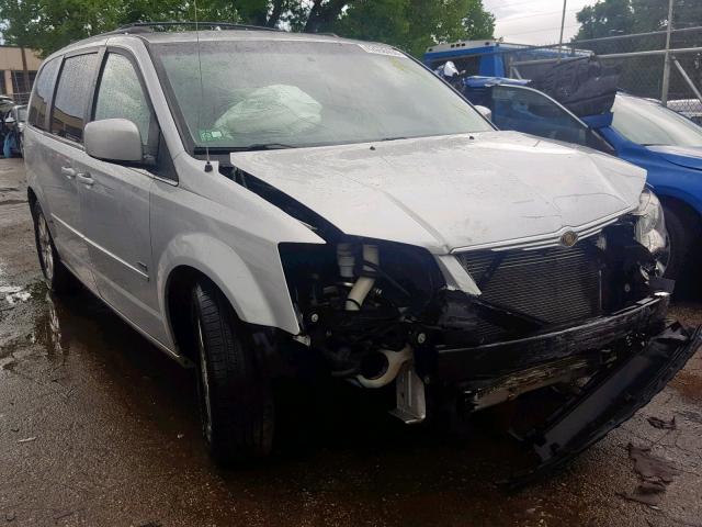 2A8HR54P08R828850 - 2008 CHRYSLER TOWN & COU SILVER photo 1