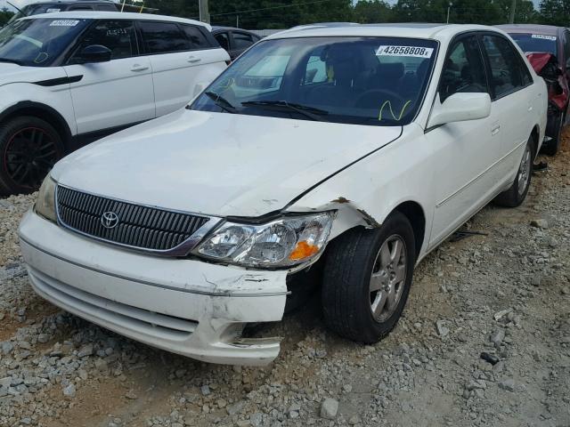 4T1BF28B9YU067723 - 2000 TOYOTA AVALON XL WHITE photo 2