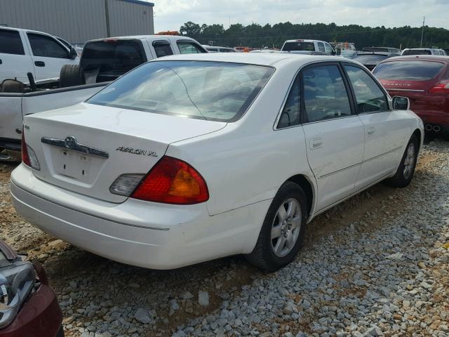 4T1BF28B9YU067723 - 2000 TOYOTA AVALON XL WHITE photo 4