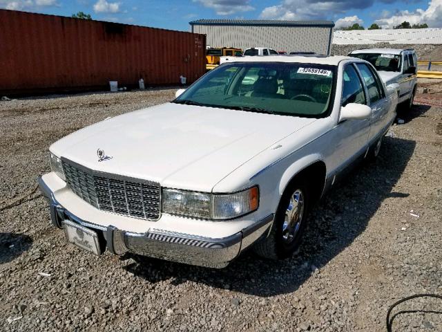 1G6DW52PXTR714986 - 1996 CADILLAC FLEETWOOD WHITE photo 2