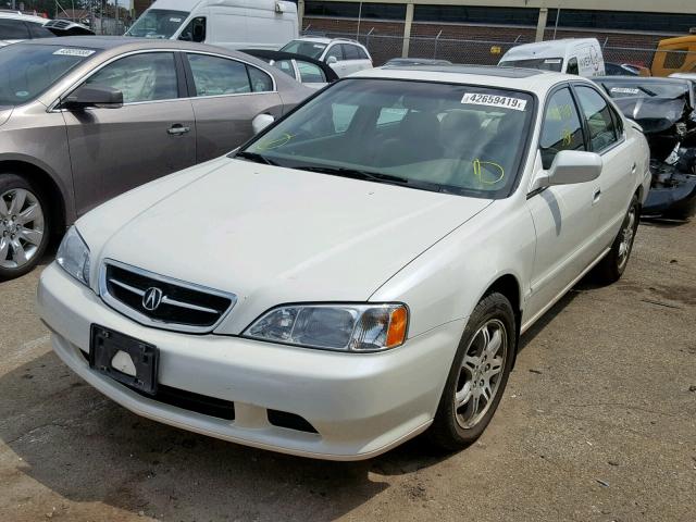 19UUA5669YA003705 - 2000 ACURA 3.2TL WHITE photo 2