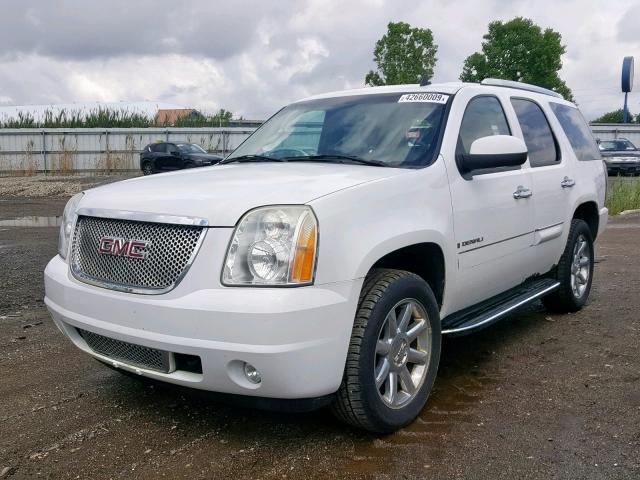 1GKFK63897J283161 - 2007 GMC YUKON DENA WHITE photo 2