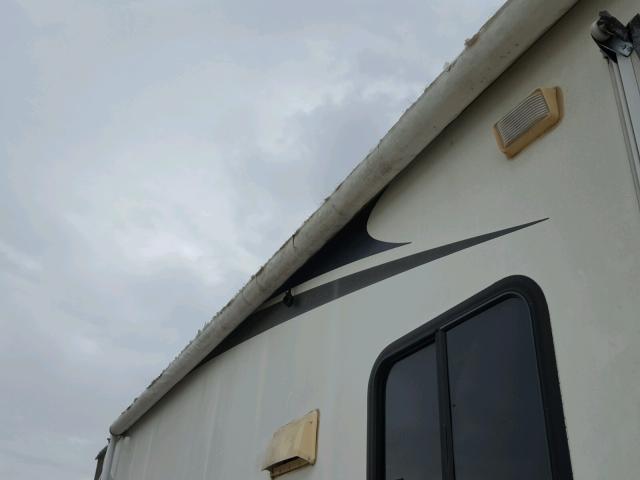 4YDT304246B067940 - 2006 COUN CAMPER WHITE photo 9