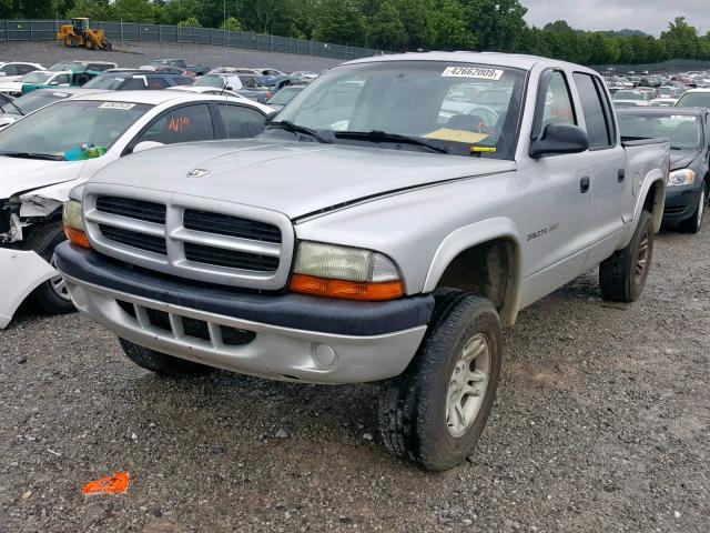 1B7HG38X42S570933 - 2002 DODGE DAKOTA QUA SILVER photo 2