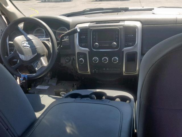 3C6TR5DTXJG169595 - 2018 RAM 2500 SLT 白色 照片 9