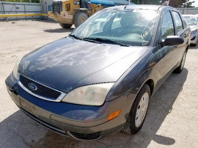 1FAHP34N37W256104 - 2007 FORD FOCUS ZX4 GRAY photo 2