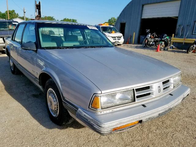 1G3HY54C8L1811363 - 1990 OLDSMOBILE DELTA 88 R SILVER photo 1