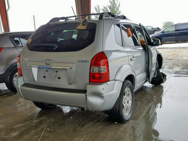 KM8JN12B59U950673 - 2009 HYUNDAI TUCSON SE GRAY photo 4