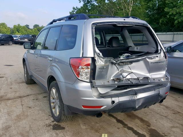 JF2SHAEC7DH415304 - 2013 SUBARU FORESTER L SILVER photo 3