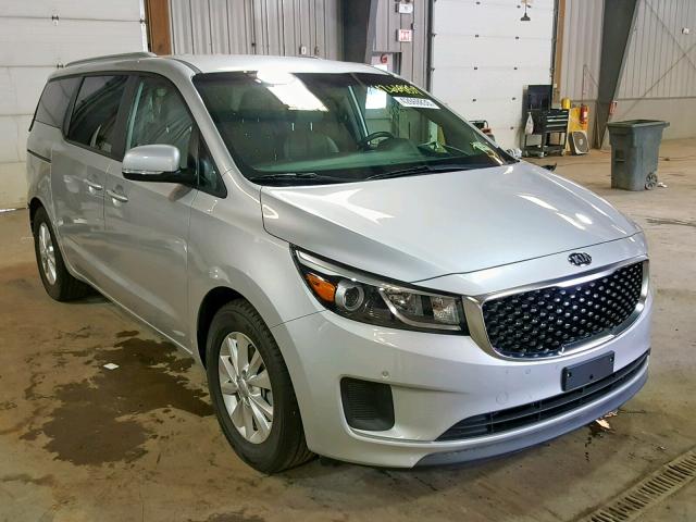 KNDMB5C15J6357833 - 2018 KIA SEDONA LX SILVER photo 1