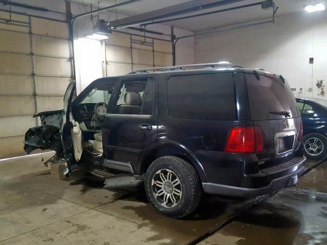 5LMFU28R03LJ16663 - 2003 LINCOLN NAVIGATOR BLACK photo 3