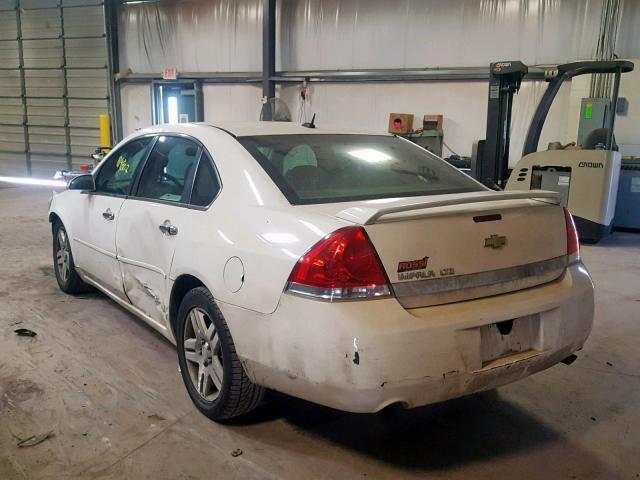 2G1WU58R779218444 - 2007 CHEVROLET IMPALA LTZ WHITE photo 3