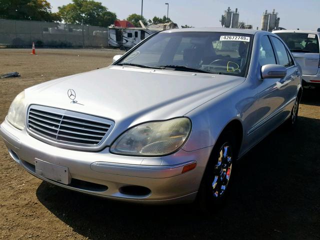 WDBNG75J6YA110132 - 2000 MERCEDES-BENZ S 500 SILVER photo 2