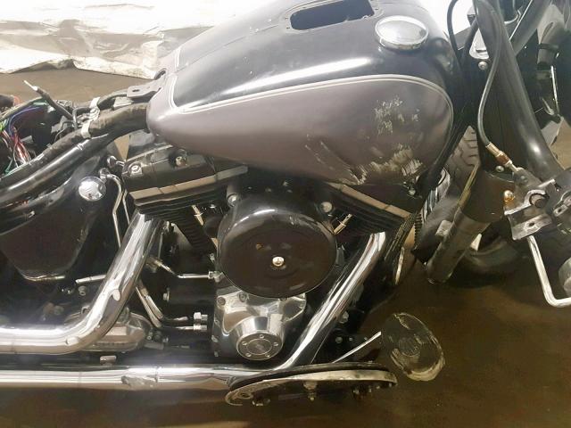 1HD1JRV14GB024385 - 2016 HARLEY-DAVIDSON FLS SOFTAI 灰色 照片 7