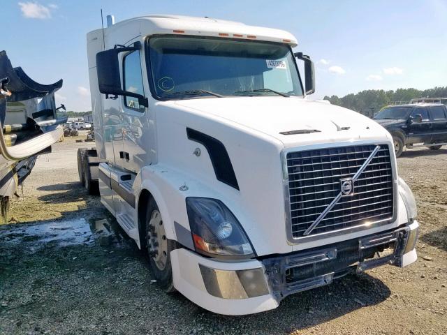 4V4NC9TK44N360495 - 2004 VOLVO VN VNL WHITE photo 1