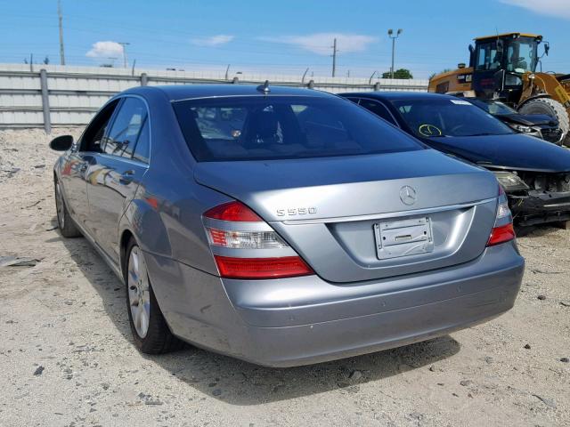 WDDNG71X47A117127 - 2007 MERCEDES-BENZ S 550 GRAY photo 3