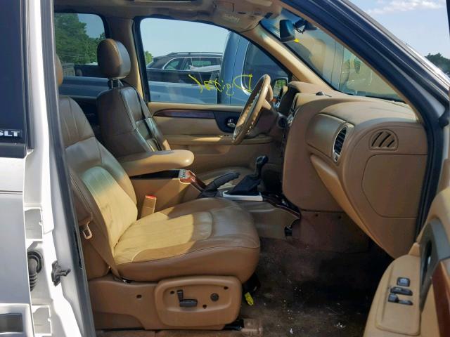 1GKDT13S832147952 - 2003 GMC ENVOY WHITE photo 5