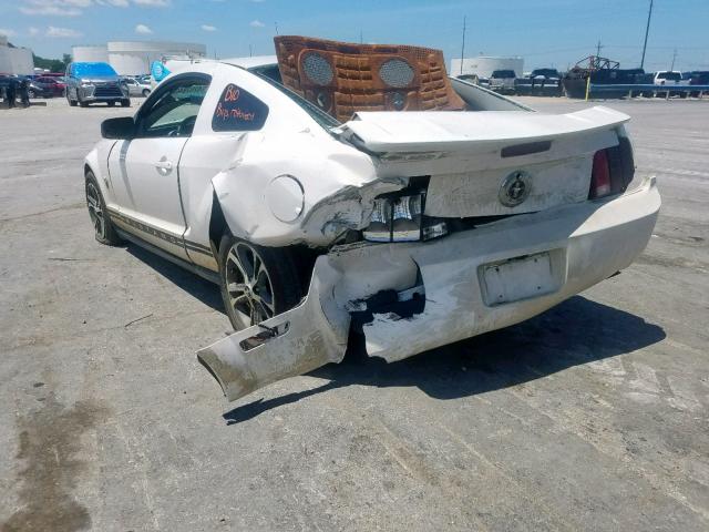 1ZVHT80N295104880 - 2009 FORD MUSTANG WHITE photo 3