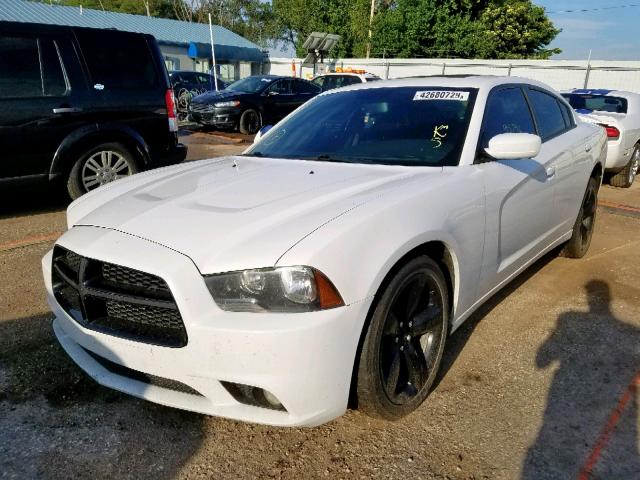 2C3CDXHG6DH695957 - 2013 DODGE CHARGER SX WHITE photo 2