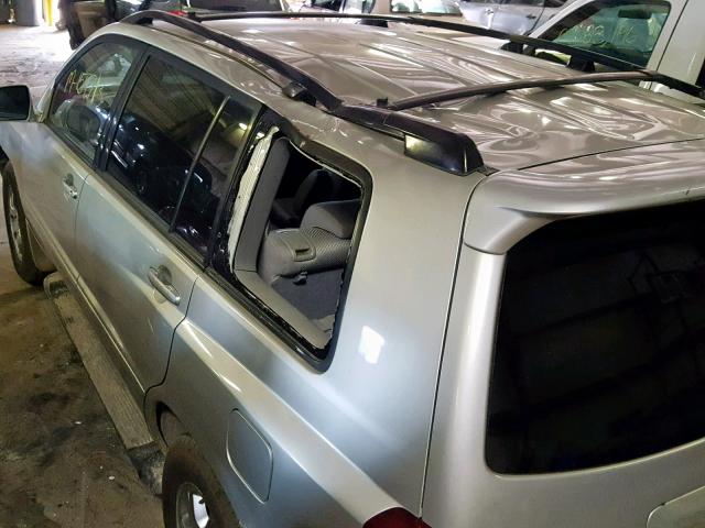 JTEEP21A250098780 - 2005 TOYOTA HIGHLANDER SILVER photo 9