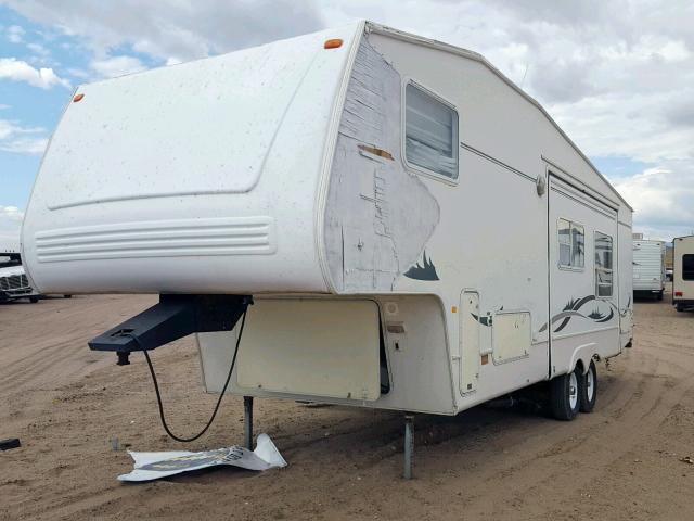 4X4FWCD2X1V001368 - 2001 WILD TRAILER WHITE photo 2