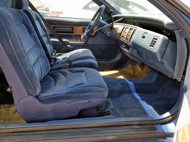 2G4WD14W2J1486315 - 1988 BUICK REGAL LIMI BLUE photo 5