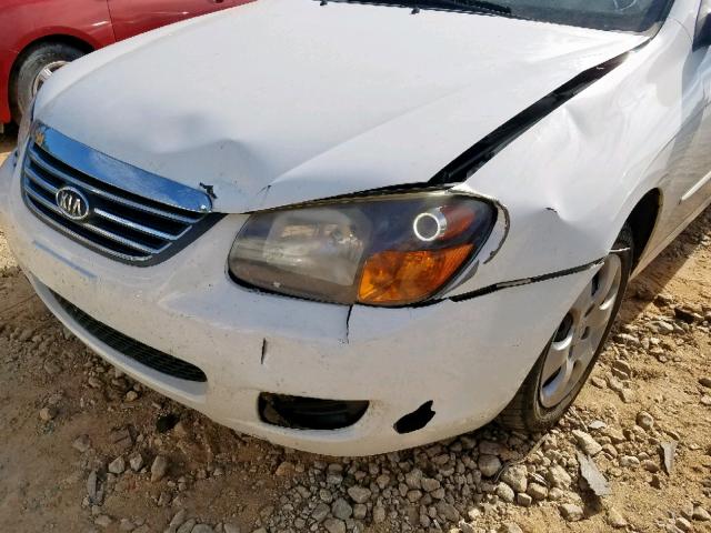 KNAFE221095620812 - 2009 KIA SPECTRA EX WHITE photo 9