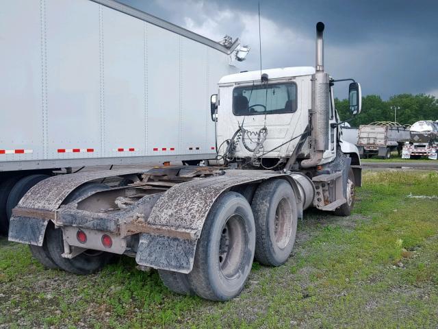 1M1AK07Y07N021423 - 2007 MACK 600 CXN600 WHITE photo 4