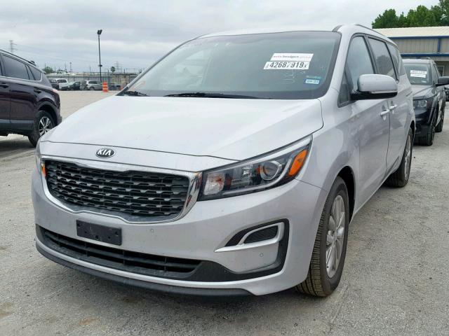 KNDMB5C11K6533715 - 2019 KIA SEDONA LX SILVER photo 2