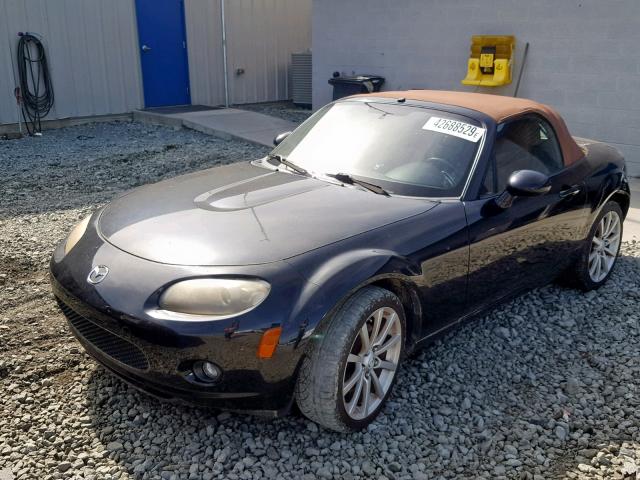 JM1NC25F260107341 - 2006 MAZDA MX-5 MIATA BLACK photo 2