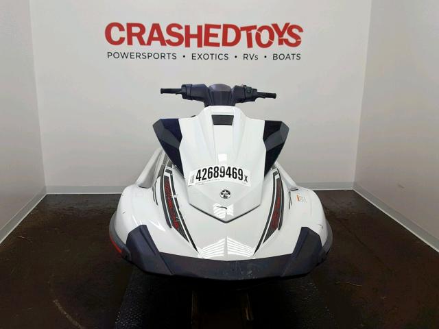 YAMA2593D818 - 2018 YAMAHA WAVERUNNER WHITE photo 2