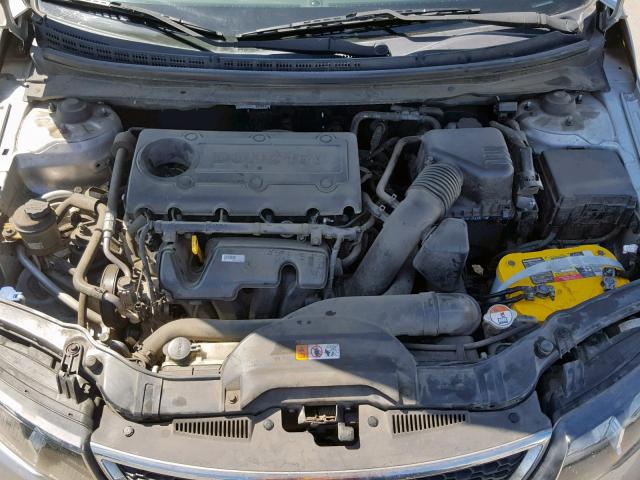 KNAFU4A25D5738906 - 2013 KIA FORTE EX SILVER photo 7